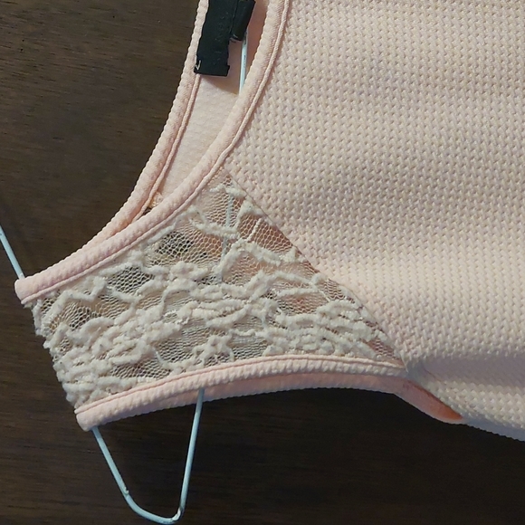 Brand: Sears Size: Large Colour: Pink - Picture 2 of 5